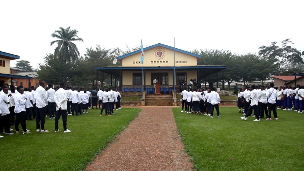 RD Congo : dans la sous division de Mambasa 1 en Ituri, plus de 975 Élèves finalistes du secondaire dont 449 filles affrontent les épreuves des Examens d&rsquo;État édition 2025